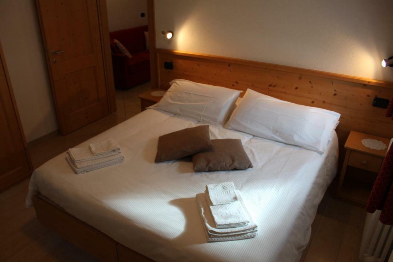 Chalet Del Bosco Valdisotto Luaran gambar