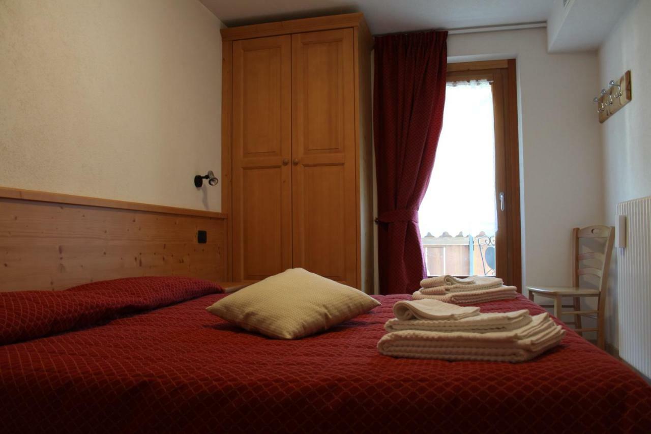 Chalet Del Bosco Valdisotto Luaran gambar